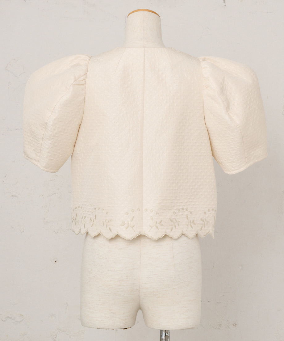 【New Arrival】エンブロイダリーヘムパフスリジャケット
