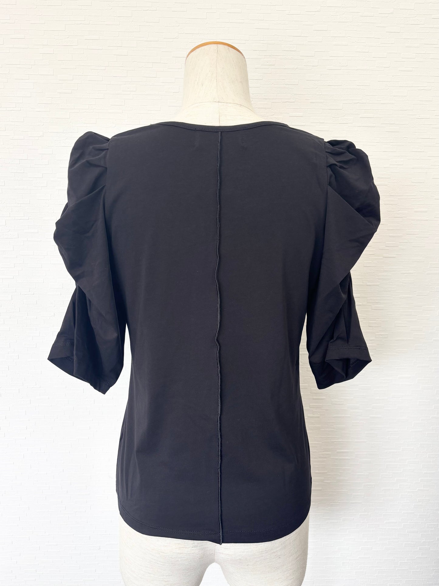 【New Arrival】シャーリングパフスリカットトップス