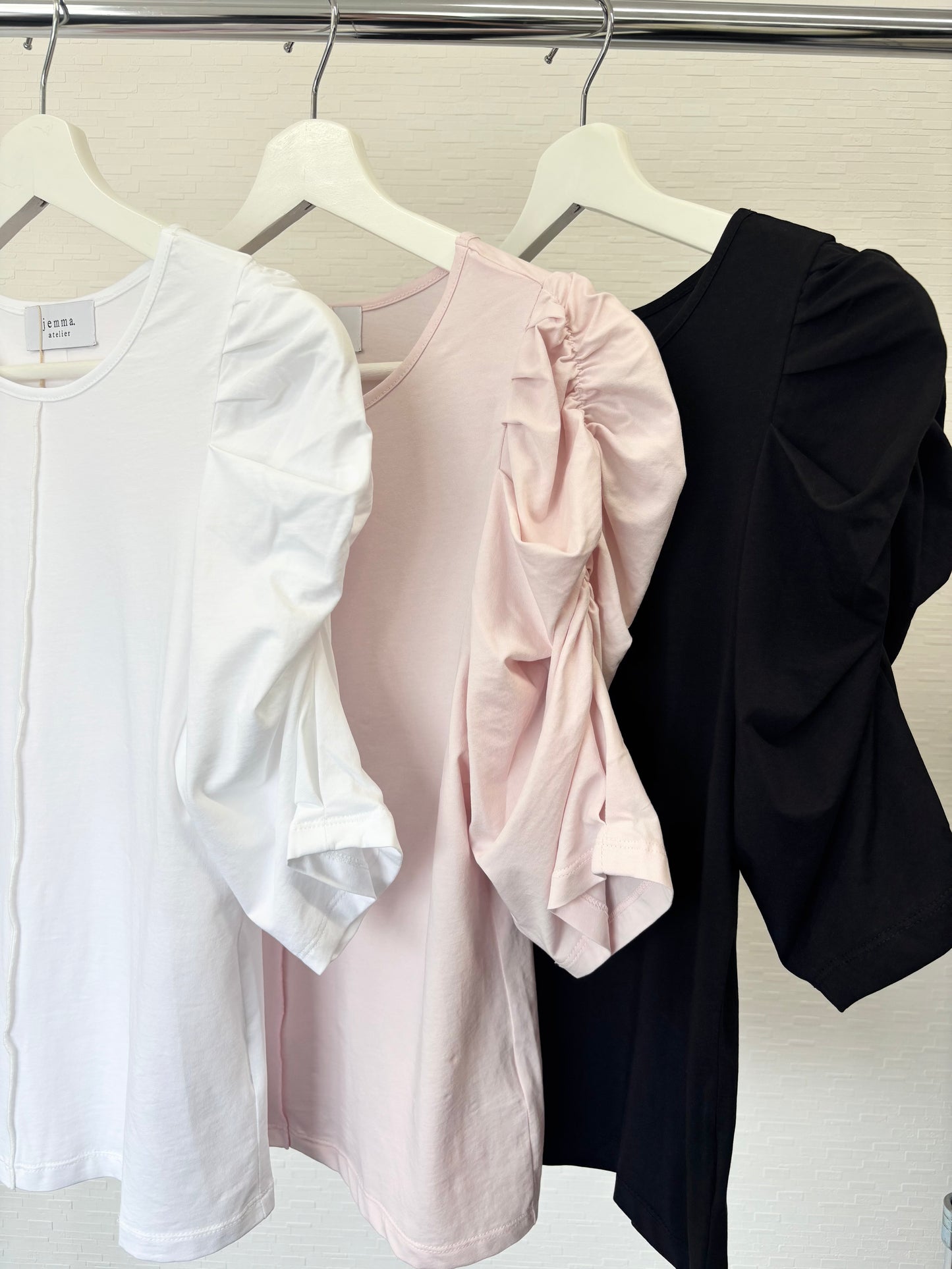 【New Arrival】シャーリングパフスリカットトップス