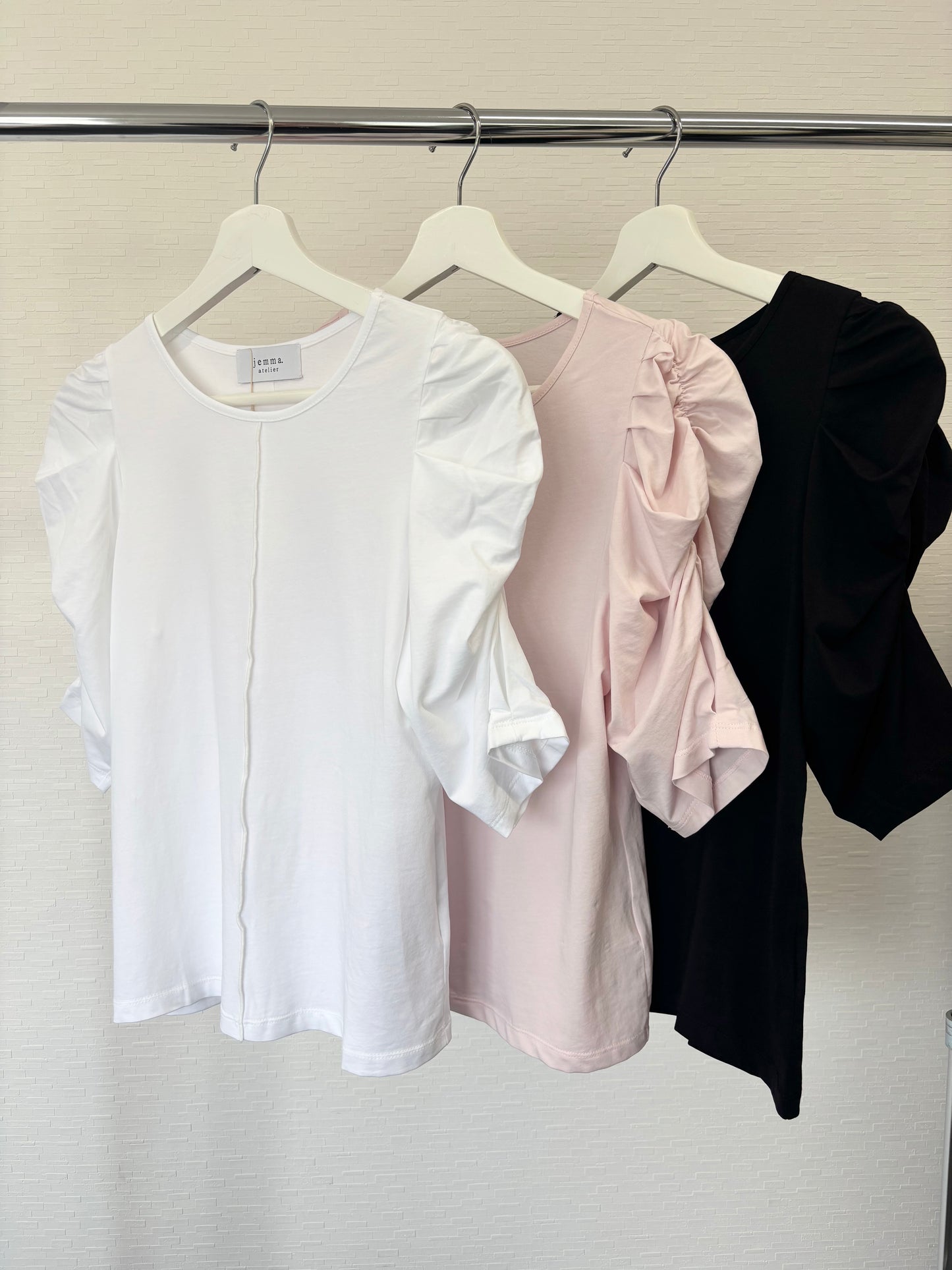 【New Arrival】シャーリングパフスリカットトップス