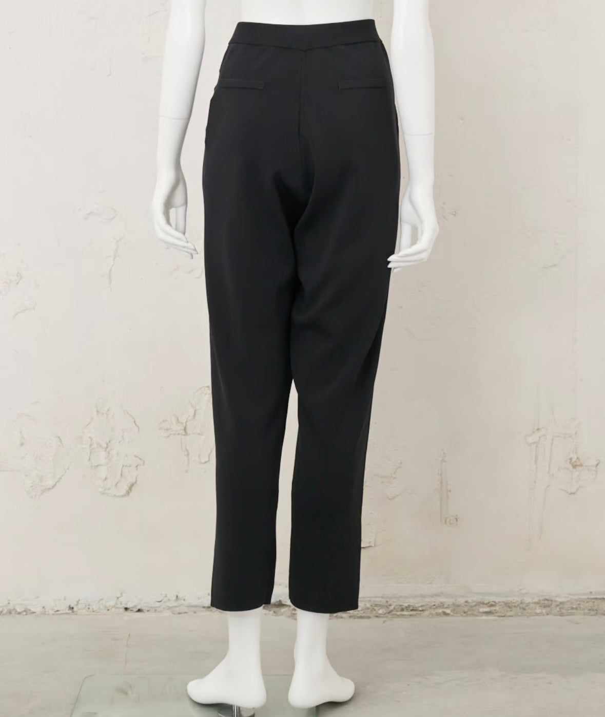 ニットテーパードパンツ