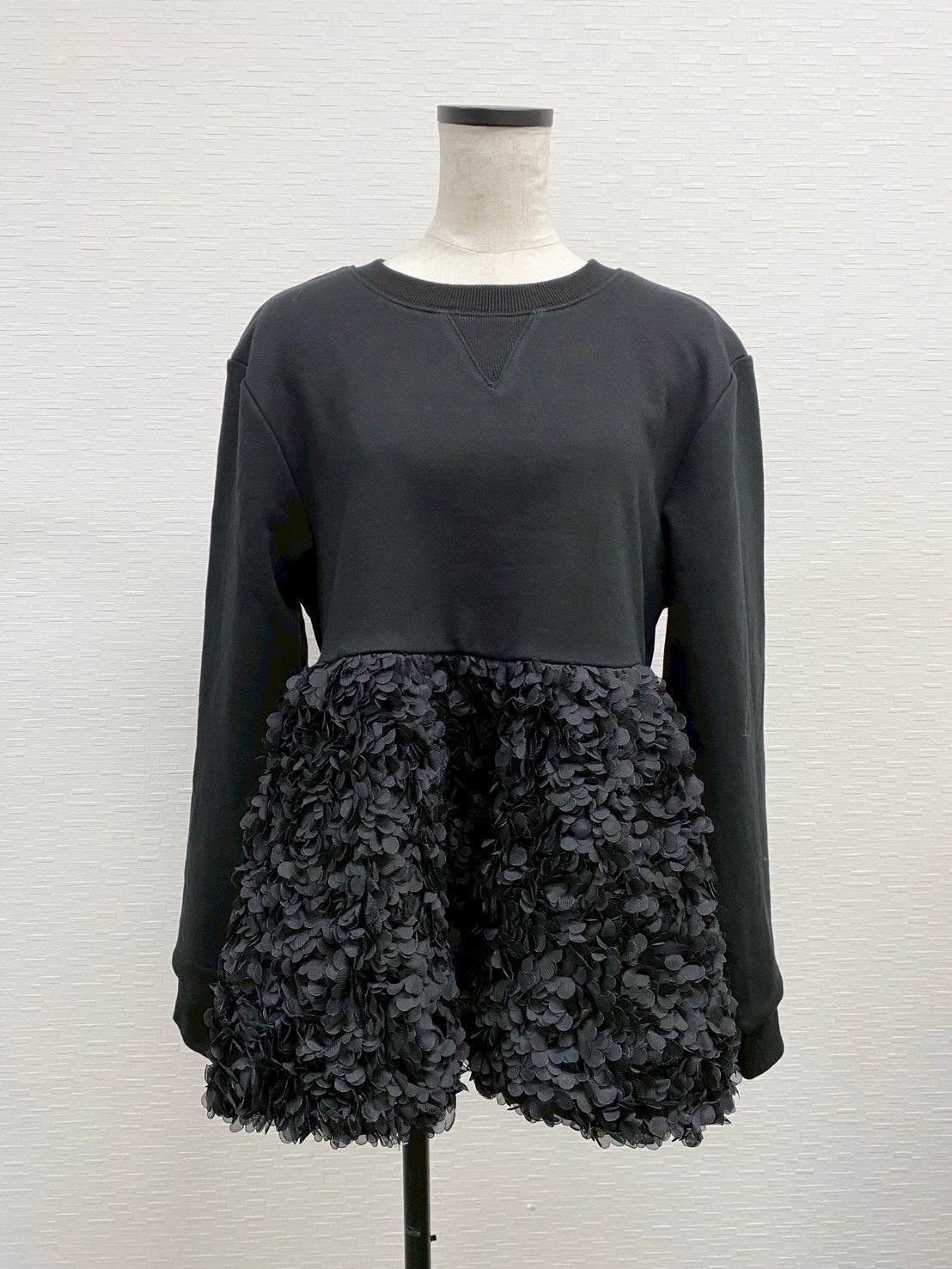 【New Arrival】ボリュームフリルスウェットトップス