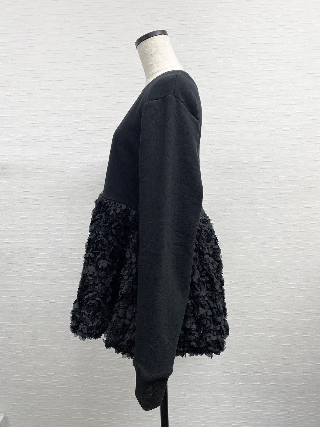 【New Arrival】ボリュームフリルスウェットトップス