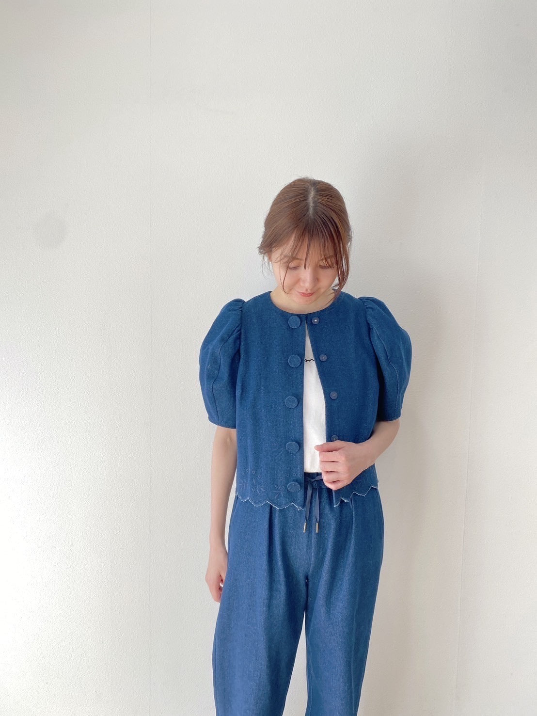 エンブロイダリーヘムパンツ(DENIM)