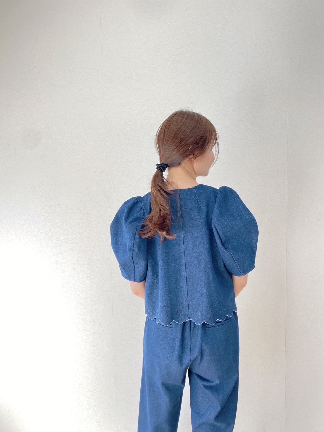 エンブロイダリーヘムパンツ(DENIM)