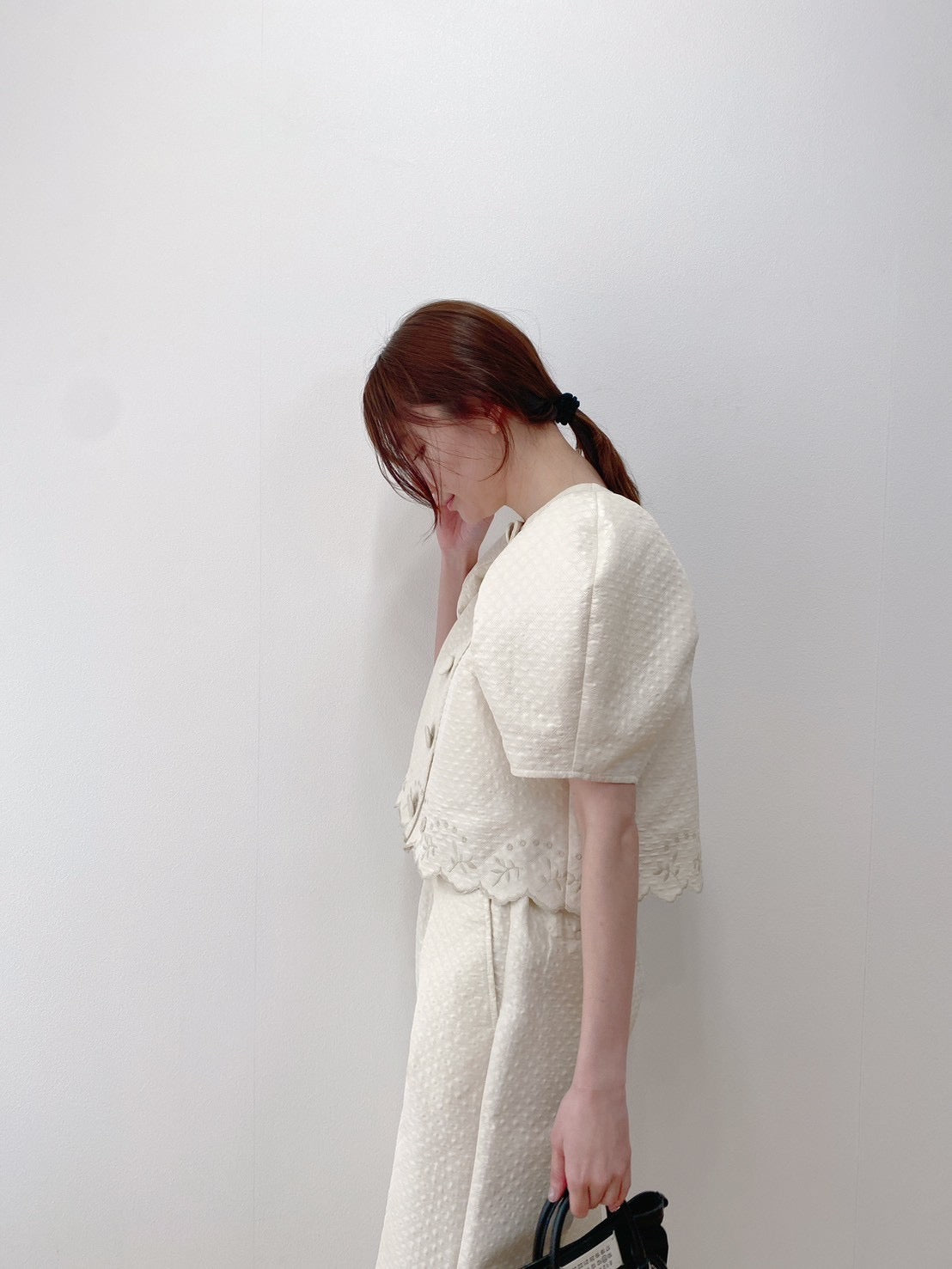 【New Arrival】エンブロイダリーヘムパフスリジャケット