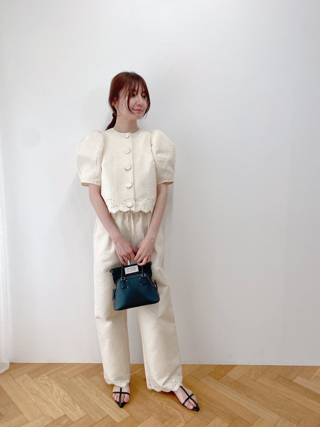 【New Arrival】エンブロイダリーヘムパフスリジャケット