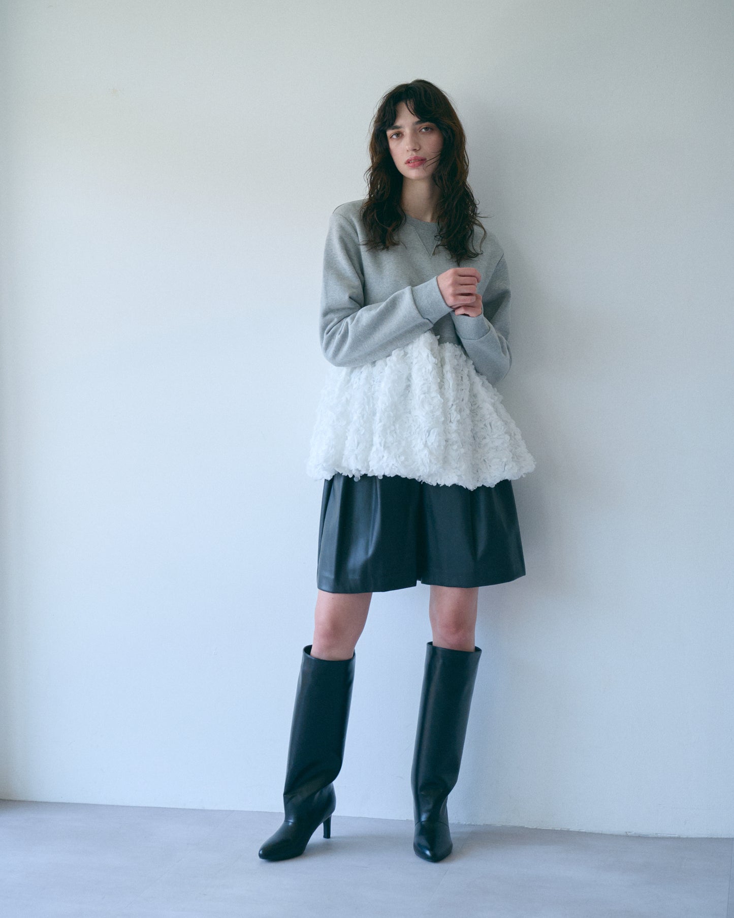 【New Arrival】ボリュームフリルスウェットトップス
