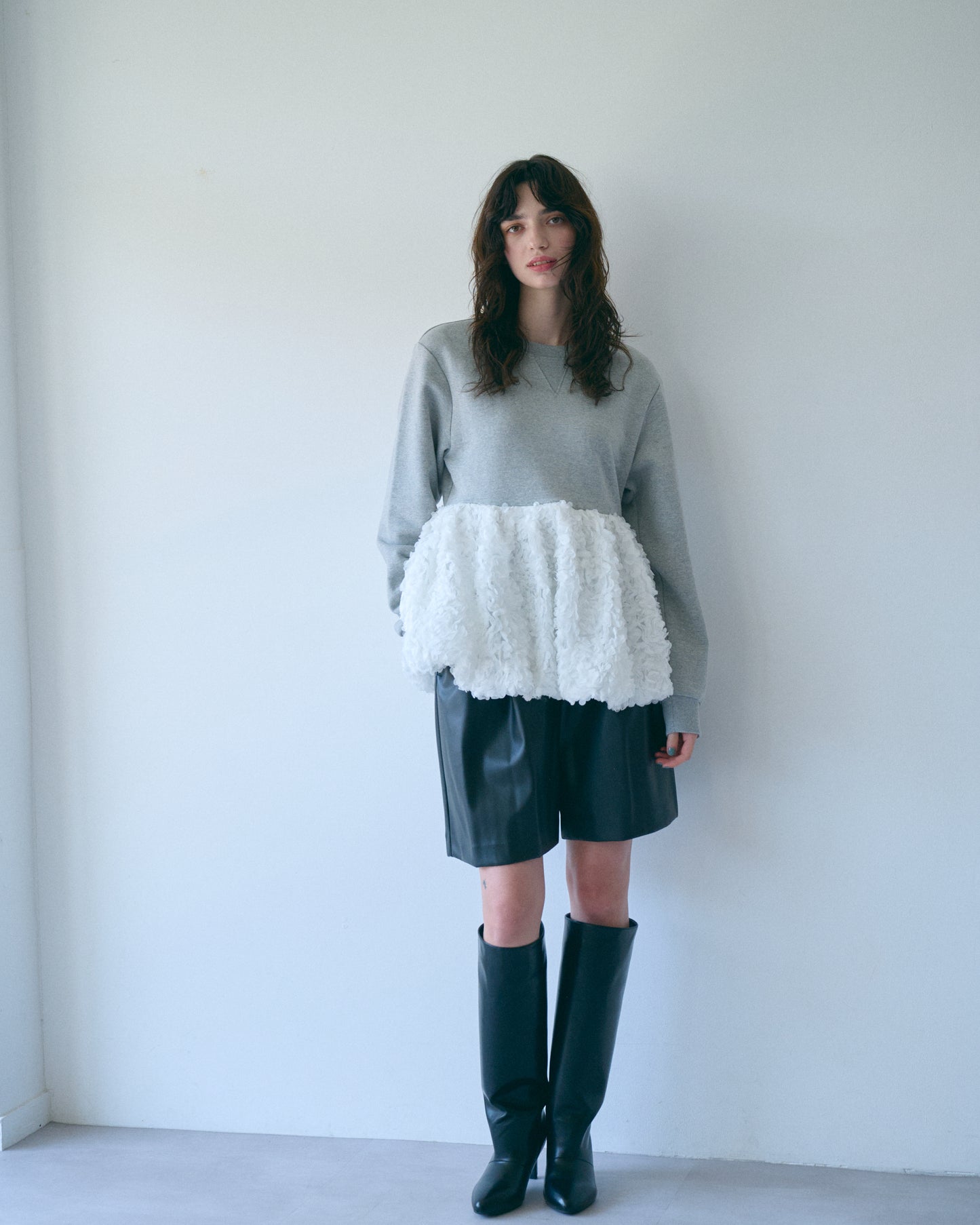 【New Arrival】ボリュームフリルスウェットトップス