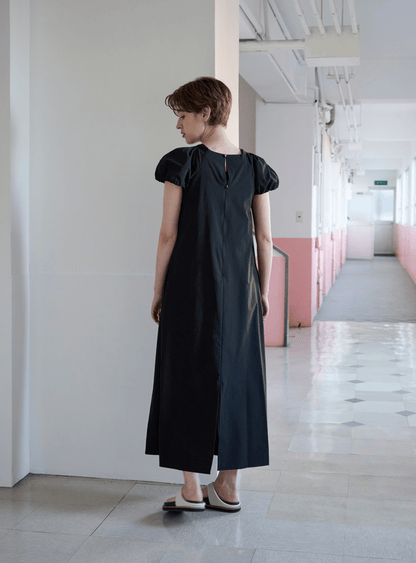 タックドレープストレートワンピース
