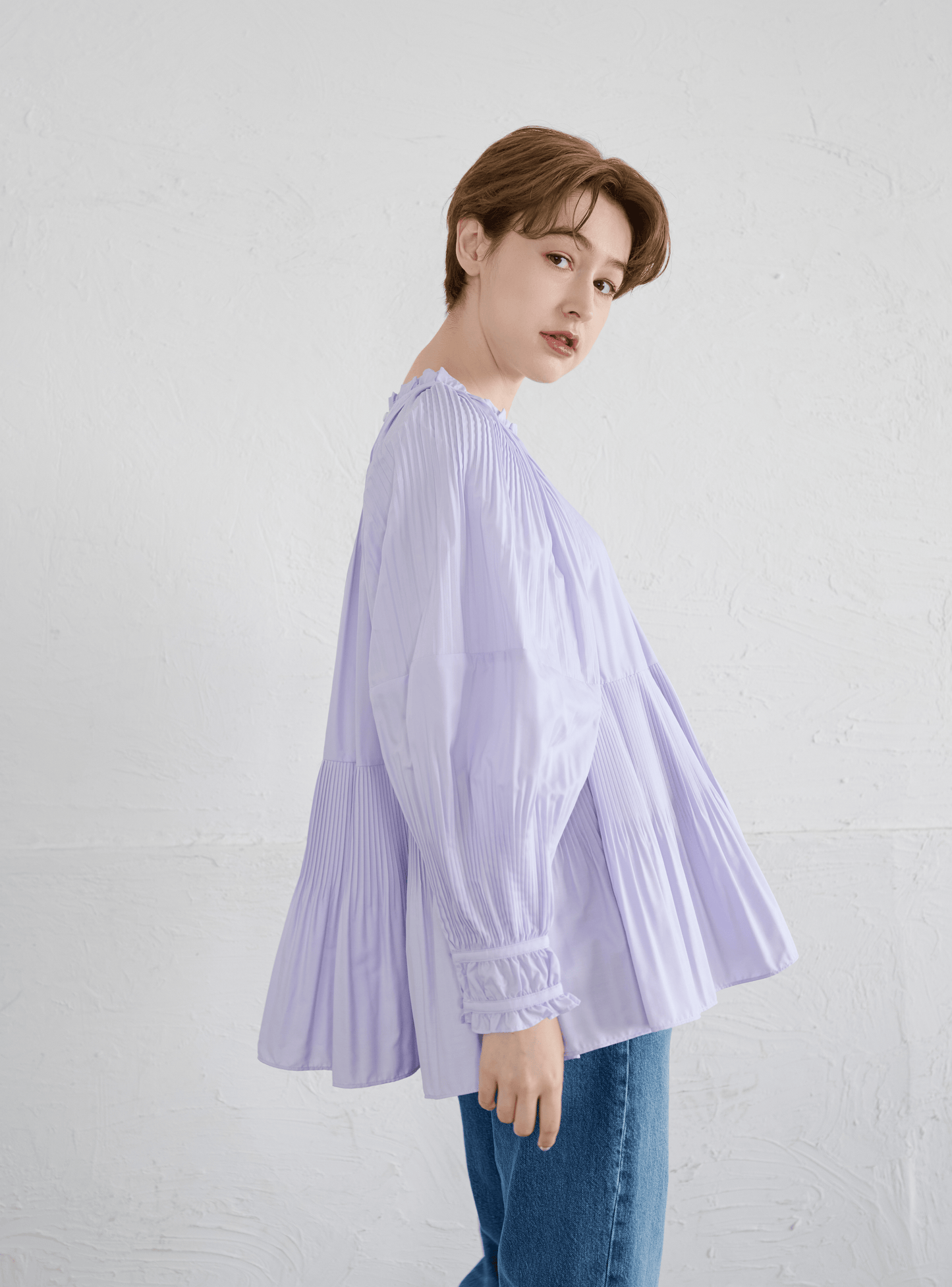 プリーツブラウス