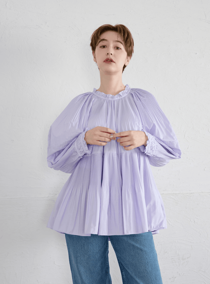 プリーツブラウス