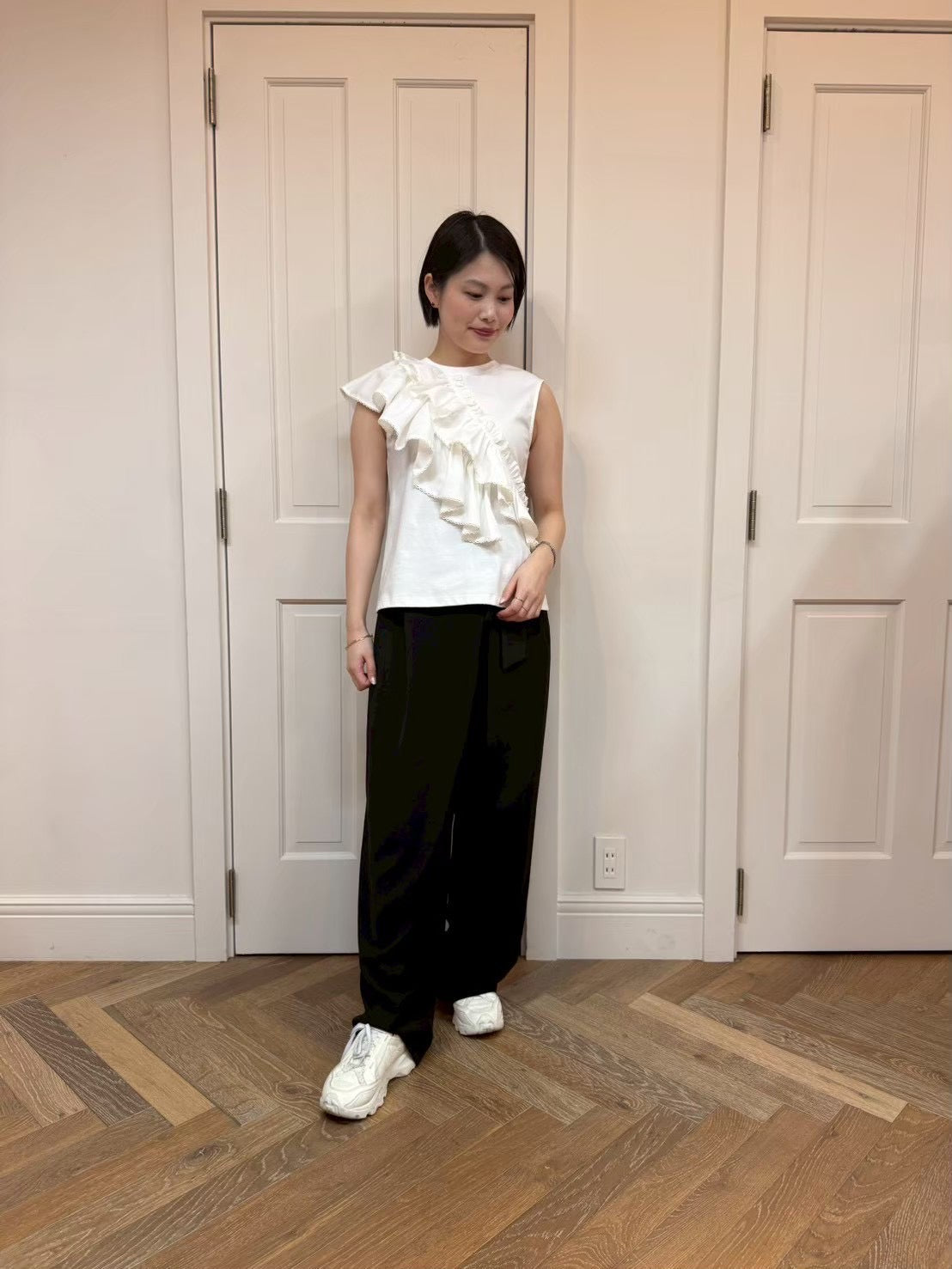 【New Arrival】ラウンドフリルアシメカットトップス