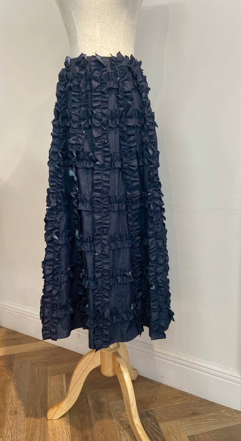 ロングスカート ギャザーフリル フレアスカート レディース 立体デザイン 綿ナイロン デニムスカート 上品 きれいめ モード ワントーンコーデ 体型カバー 春夏コーデ エレガントスタイル