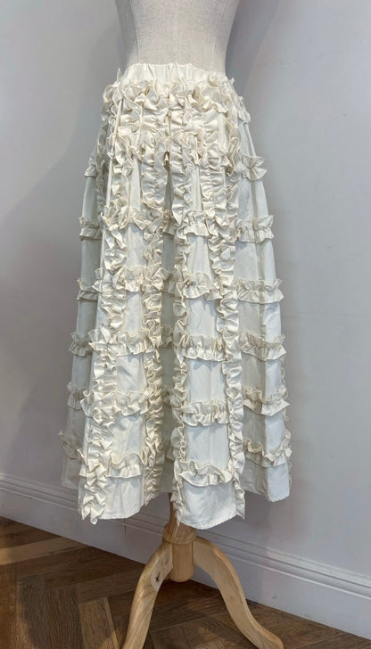 ロングスカート ギャザーフリル フレアスカート レディース 立体デザイン 綿ナイロン デニムスカート 上品 きれいめ モード ワントーンコーデ 体型カバー 春夏コーデ エレガントスタイル