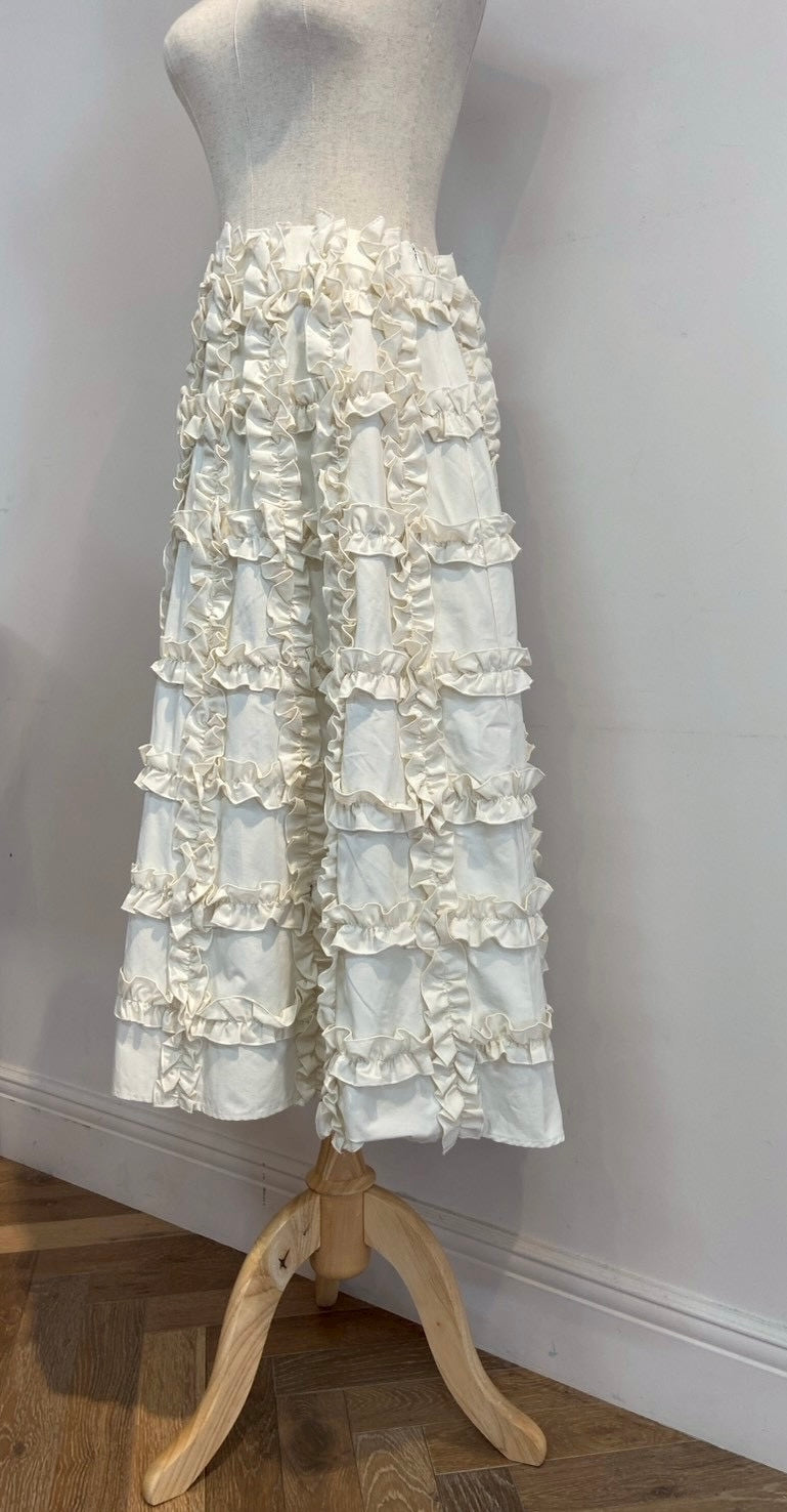 ロングスカート ギャザーフリル フレアスカート レディース 立体デザイン 綿ナイロン デニムスカート 上品 きれいめ モード ワントーンコーデ 体型カバー 春夏コーデ エレガントスタイル