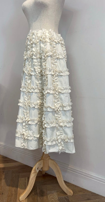 ロングスカート ギャザーフリル フレアスカート レディース 立体デザイン 綿ナイロン デニムスカート 上品 きれいめ モード ワントーンコーデ 体型カバー 春夏コーデ エレガントスタイル