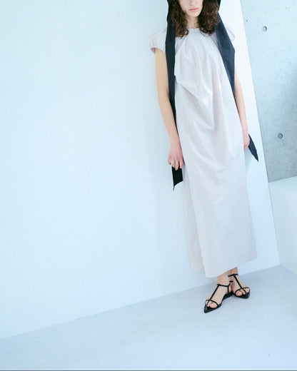 タックドレープストレートワンピース