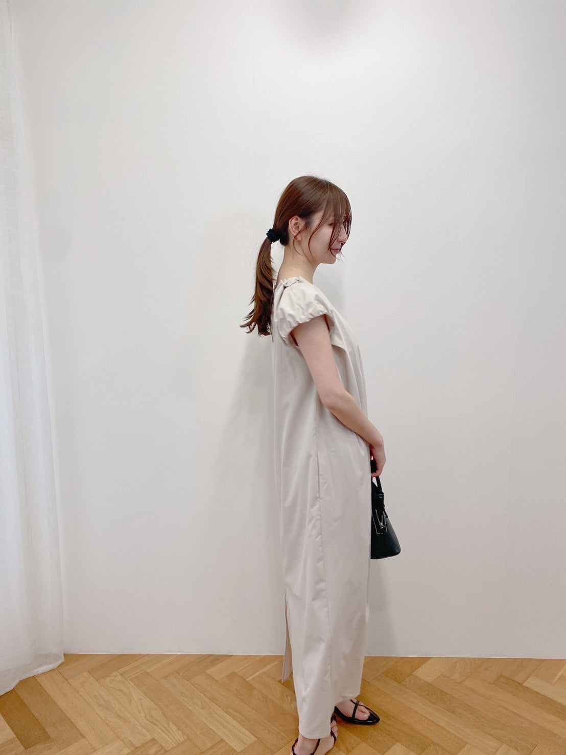 タックドレープストレートワンピース