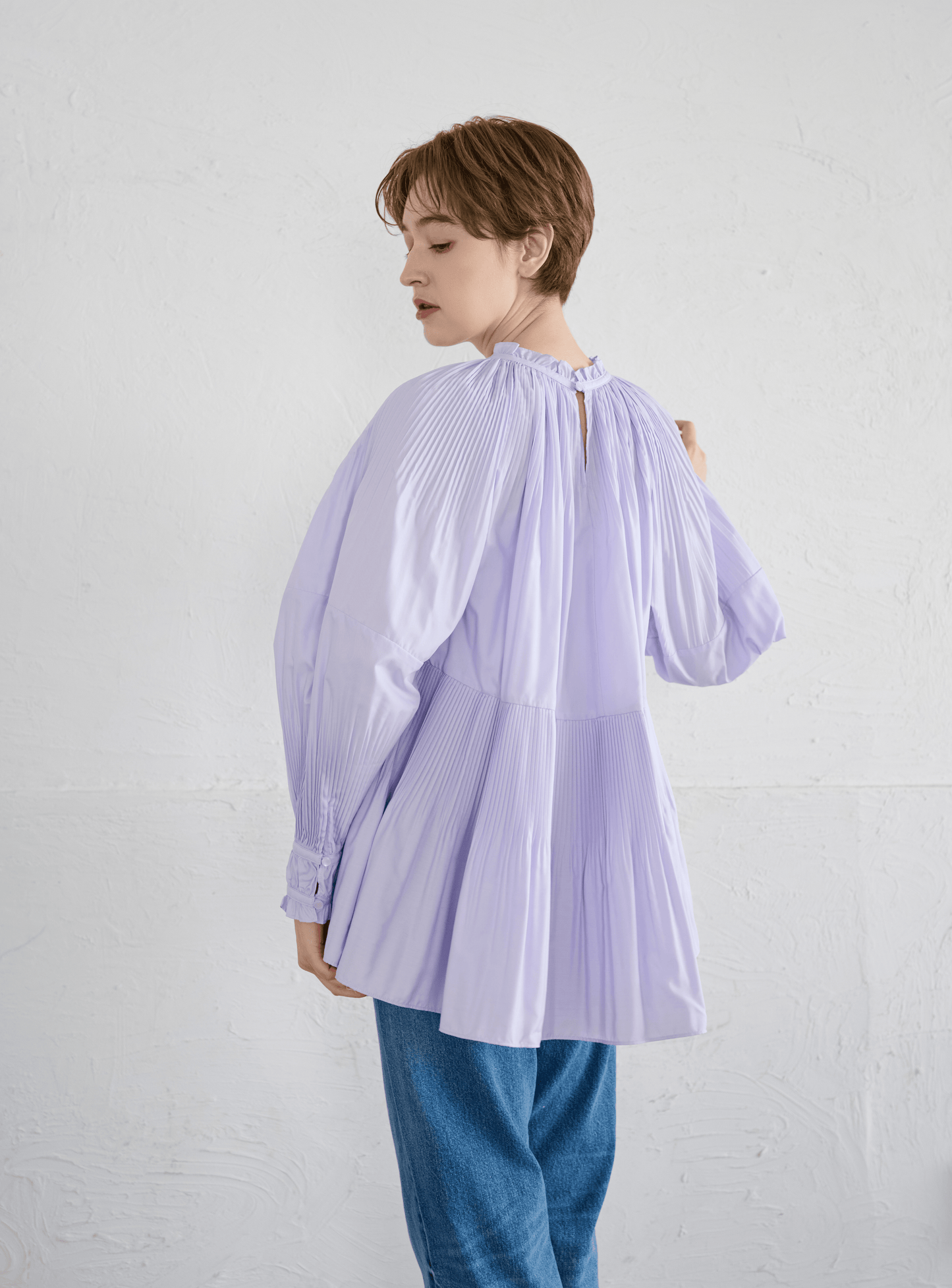 プリーツブラウス