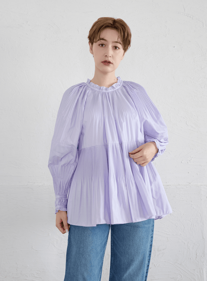 プリーツブラウス