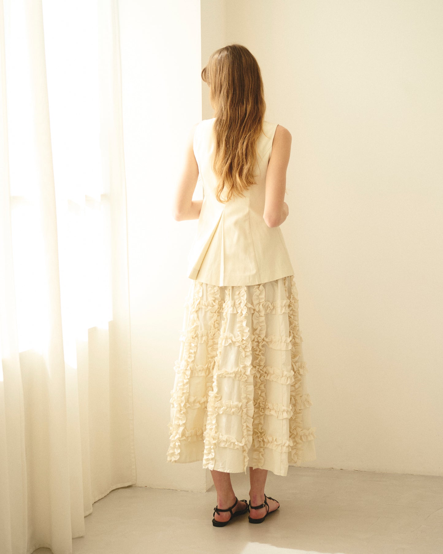 ロングスカート ギャザーフリル フレアスカート レディース 立体デザイン 綿ナイロン デニムスカート 上品 きれいめ モード ワントーンコーデ 体型カバー 春夏コーデ エレガントスタイル