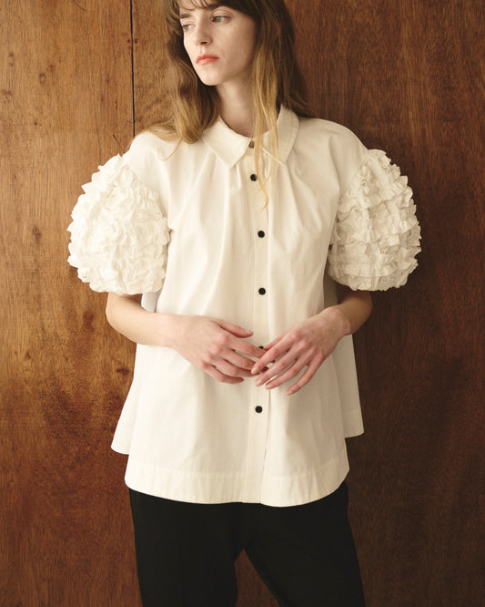 ギャザーフリル ブラウス レディース 白 半袖 上品 きれいめ バルーンスリーブ 通勤