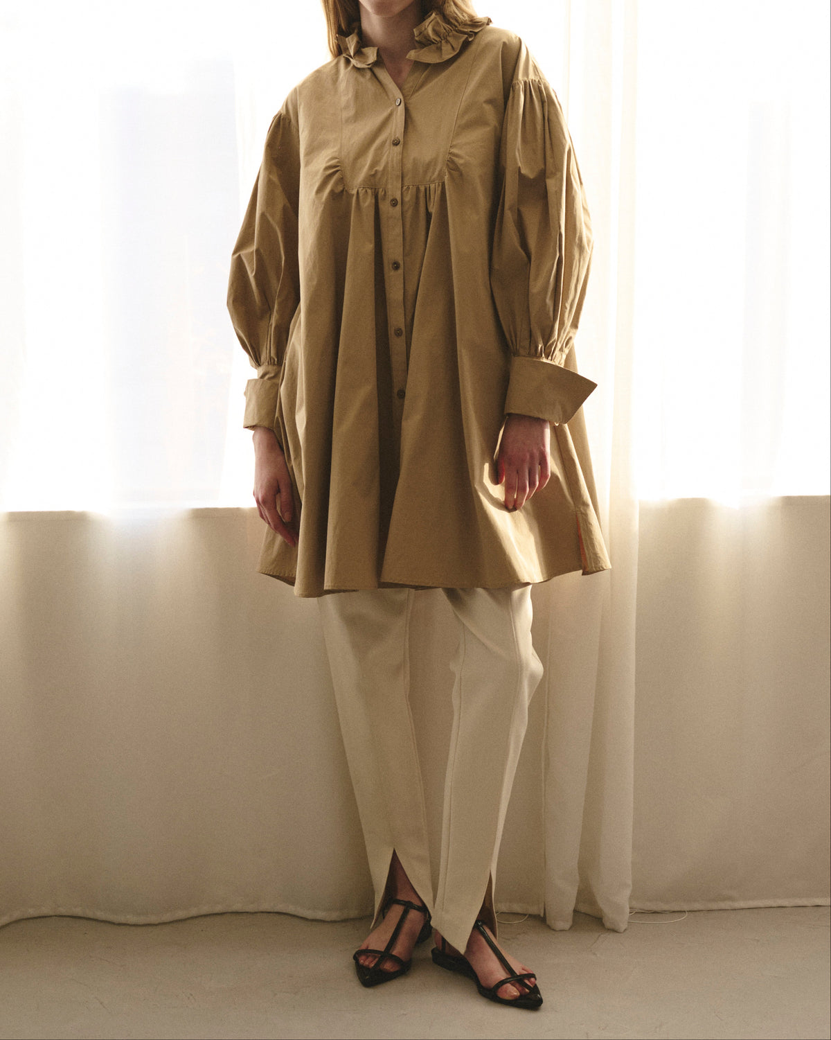 フリルカラーチュニックワンピース – jemma.atelier